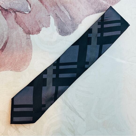 Haggar 100% Silk Tie Grey and black - Picture 1 of 10
